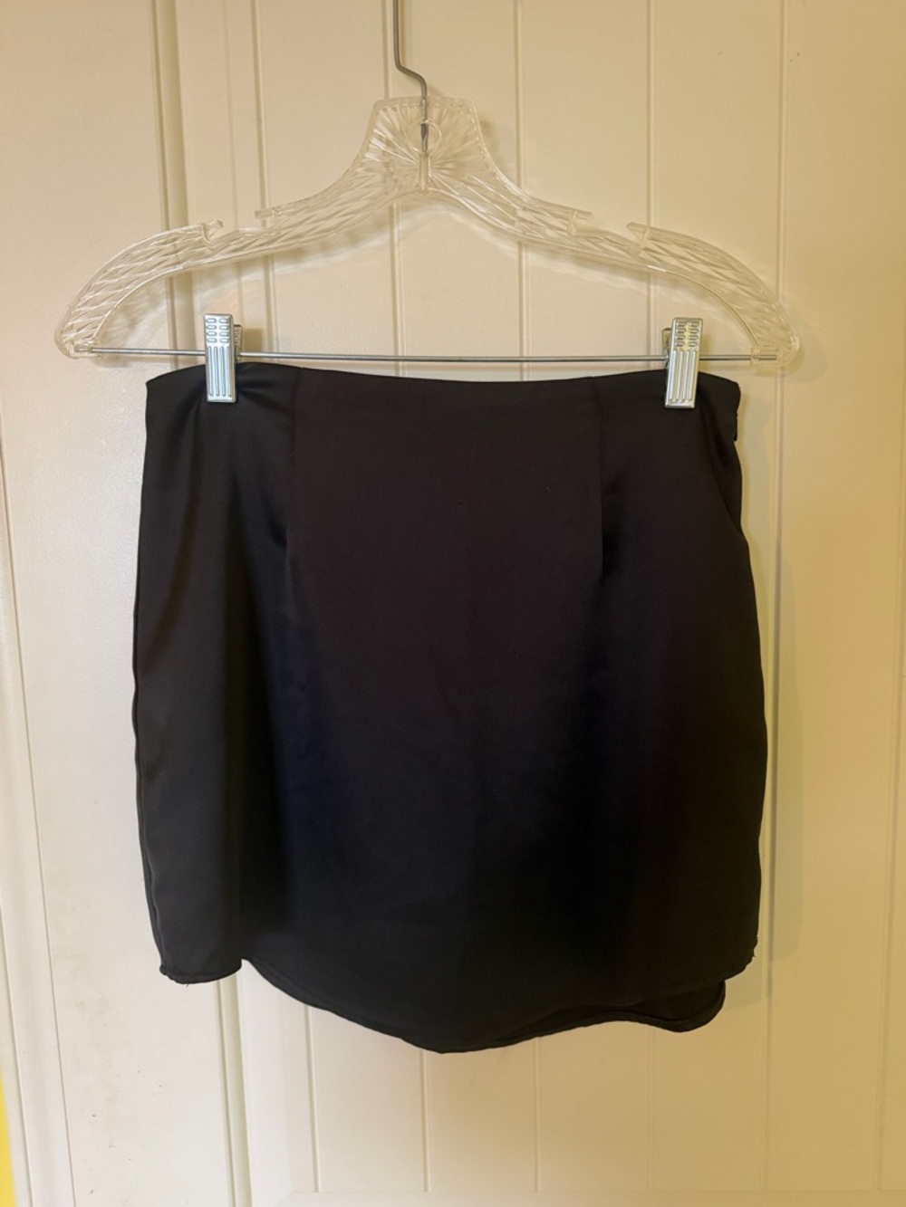 Forever 21 Black Mini Skirt - Sleek Finish